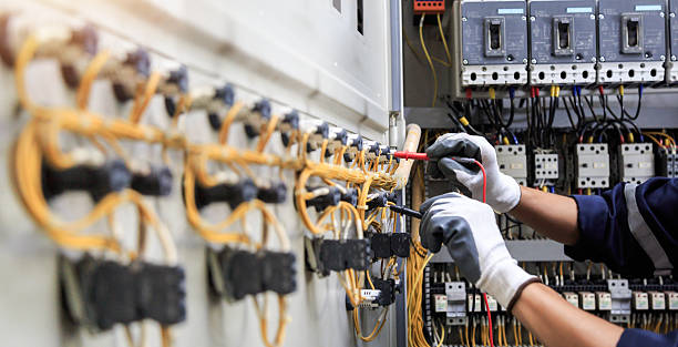 Professional Electrician technician working in Farmington, MI
